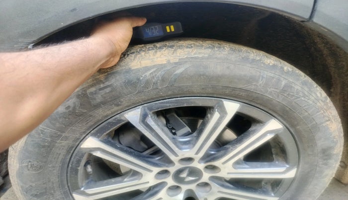 2021 Mahindra XUV700 AX 7 P AT 7 STR, Petrol, Automatic, 51,004 km, tyre