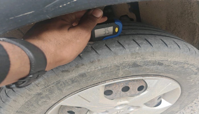 2020 Mahindra XUV300 W6 1.5 Diesel, Diesel, Manual, 84,241 km, tyre