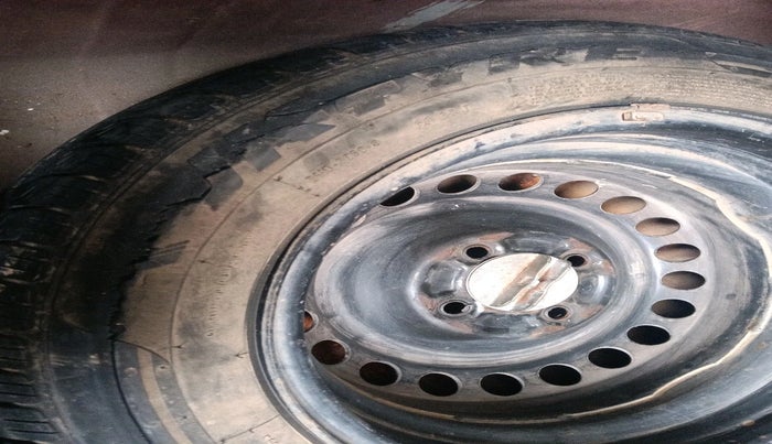 2015 Honda Amaze 1.2L I-VTEC S, Petrol, Manual, 88,830 km, tyre