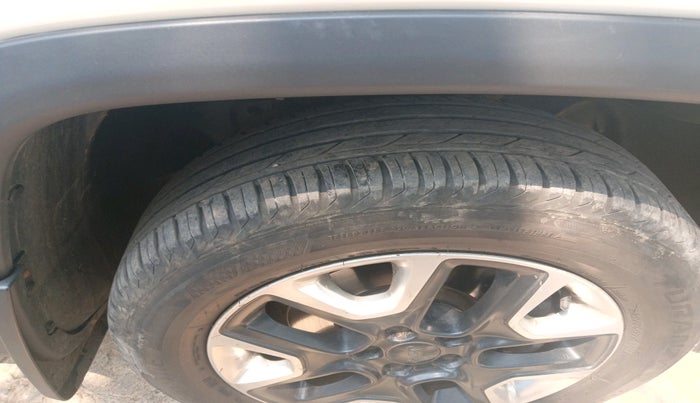 2019 Jeep Compass TRAILHAWK (O) 2.0 4X4, Diesel, Automatic, 1,63,753 km, tyre