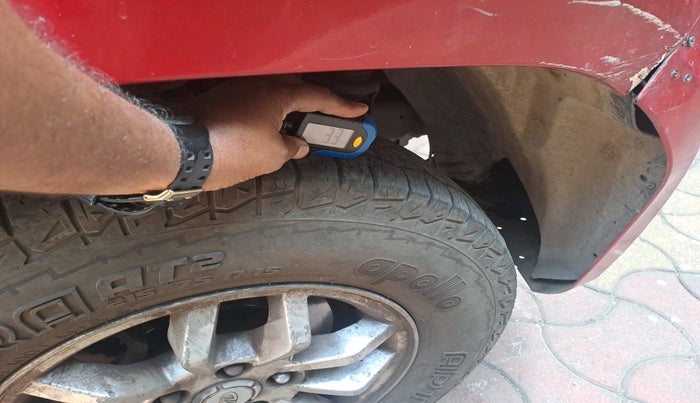 2016 Volkswagen Vento HIGHLINE DIESEL 1.5, Diesel, Manual, 1,73,787 km, tyre