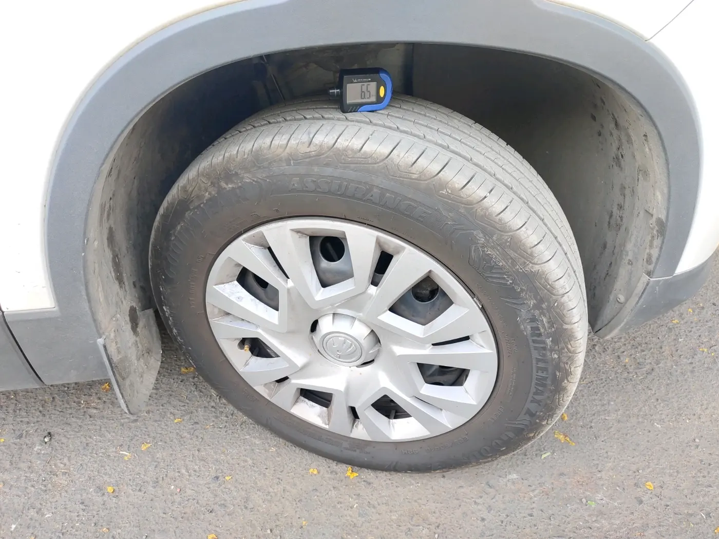 2025 Skoda Kylaq Classic, Petrol, Manual, 3,838 km, tyre