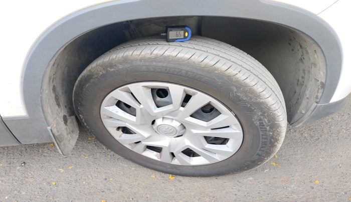 2025 Skoda Kylaq Classic, Petrol, Manual, 3,838 km, tyre