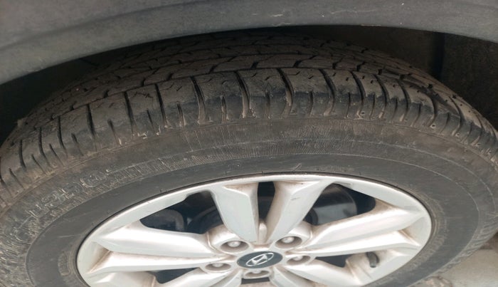 2016 Hyundai Creta SX PLUS 1.6 DIESEL, Diesel, Manual, 1,36,661 km, tyre