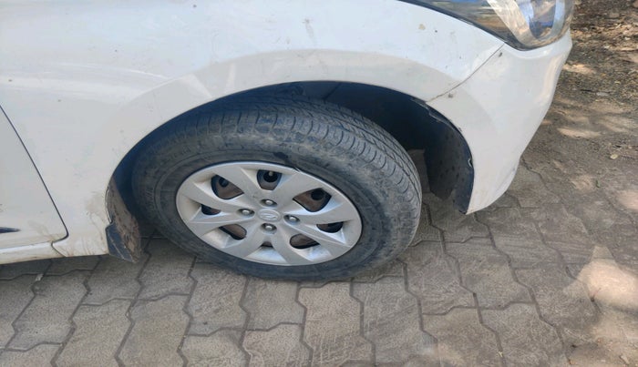 2015 Hyundai Elite i20 SPORTZ 1.4 CRDI, Diesel, Manual, 2,15,262 km, tyre