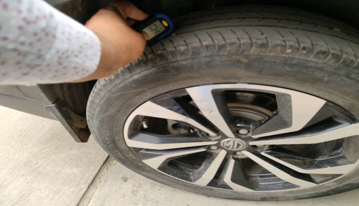 2023 MG HECTOR PLUS SHARP PRO 2.0 TURBO DIESEL 6 STR, Diesel, Manual, 1,27,381 km, tyre