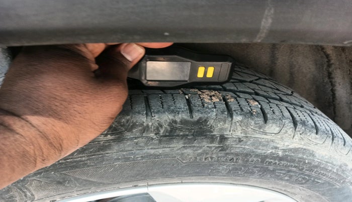 2017 Jeep Compass LIMITED 1.4 PETROL AT, Petrol, Automatic, 34,565 km, tyre