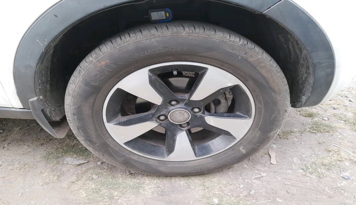 2019 Tata NEXON XZ PLUS PETROL, Petrol, Manual, 42,961 km, tyre