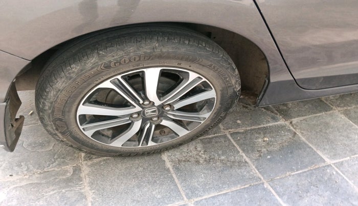 2018 Honda City 1.5L I-VTE V CVT, Petrol, Automatic, 68,197 km, tyre