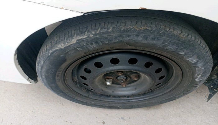 2012 Toyota Etios GD, Diesel, Manual, 1,19,226 km, tyre