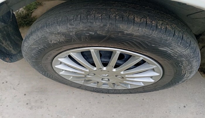 2012 Toyota Etios GD, Diesel, Manual, 1,19,226 km, tyre