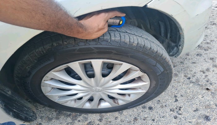 2016 Maruti Ciaz VXI, Petrol, Manual, 60,618 km, tyre