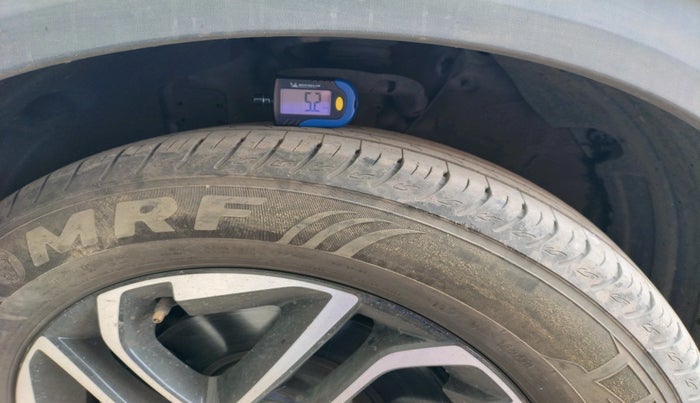 2022 KIA CARENS PRESTIGE PLUS 1.4 PETROL DCT 7 STR, Petrol, Automatic, 15,632 km, tyre