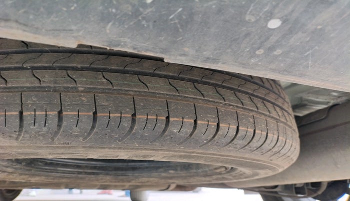 2022 KIA CARENS PRESTIGE PLUS 1.4 PETROL DCT 7 STR, Petrol, Automatic, 15,632 km, tyre