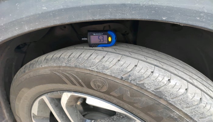 2022 KIA CARENS PRESTIGE PLUS 1.4 PETROL DCT 7 STR, Petrol, Automatic, 15,632 km, tyre