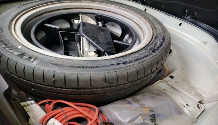 2011 Mercedes Benz C Class 200 CGI AVANTGARDE, Petrol, Automatic, 64,317 km, tyre