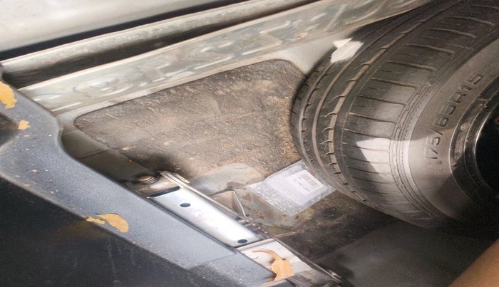 2016 Honda City 1.5L I-VTEC V MT, Petrol, Manual, 88,290 km, tyre