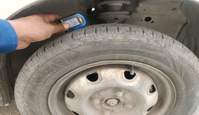 2011 Maruti Wagon R 1.0 LXI CNG, CNG, Manual, 1,28,646 km, tyre