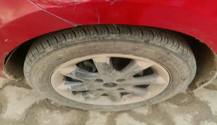 2015 Tata Bolt XT REVOTRON, Petrol, Manual, 98,809 km, tyre