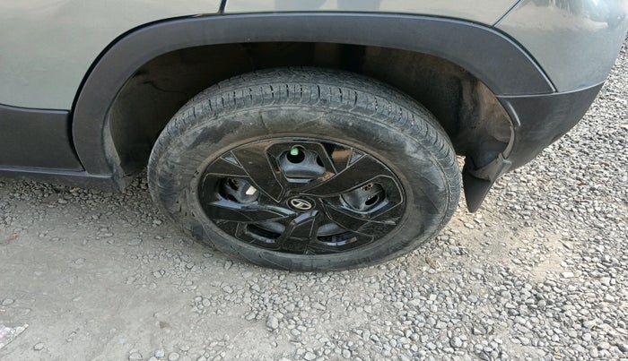 2023 Tata PUNCH ADVENTURE MT, Petrol, Manual, 24,641 km, tyre