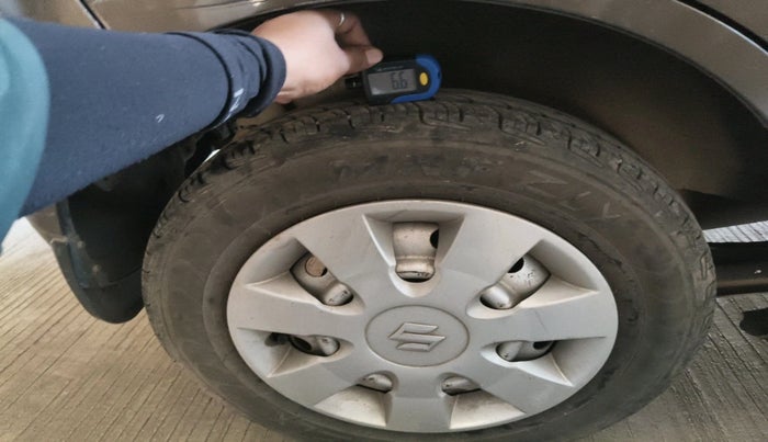 2011 Maruti Wagon R 1.0 LXI, Petrol, Manual, 48,722 km, tyre