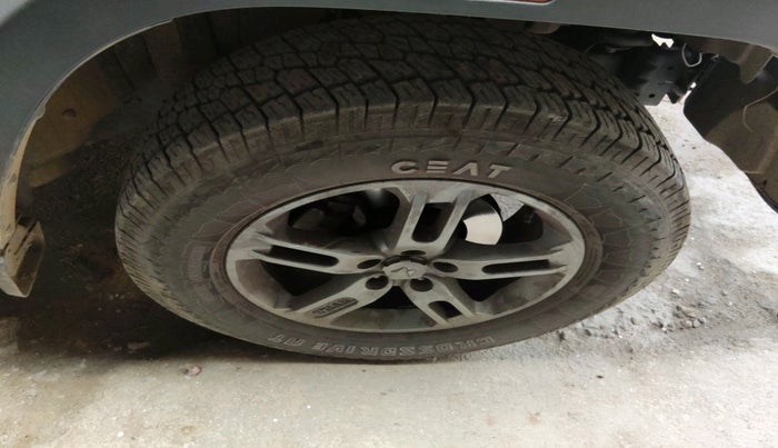 2022 Mahindra Thar LX D AT 4WD HT, Diesel, Automatic, 30,074 km, tyre