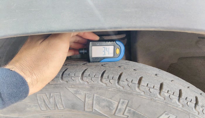 2018 Renault Kwid RXT 1.0 (O), CNG, Manual, 76,088 km, tyre