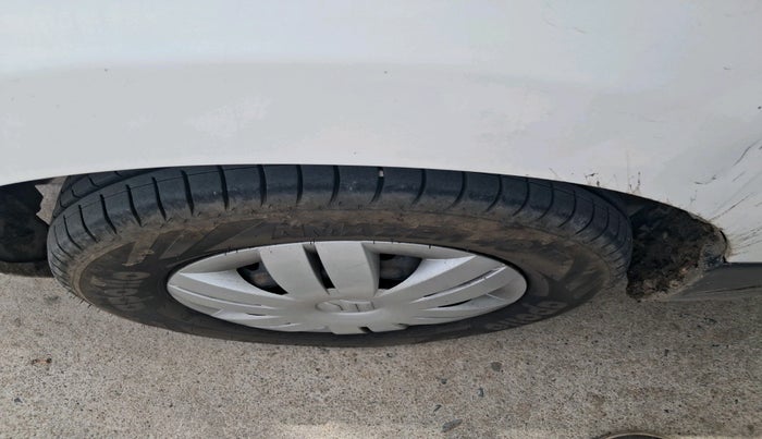 2021 Maruti Alto LXI CNG, CNG, Manual, 1,33,312 km, tyre