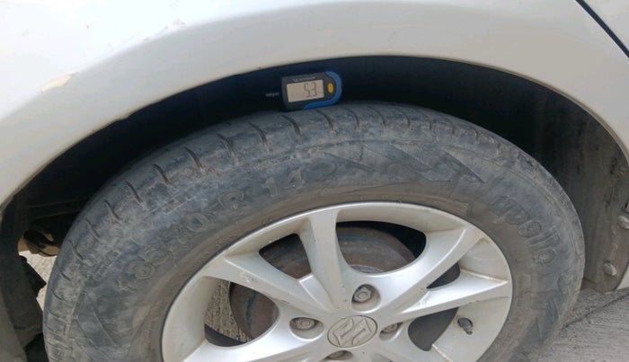 2010 Maruti Swift VXI, Petrol, Manual, 1,30,063 km, tyre