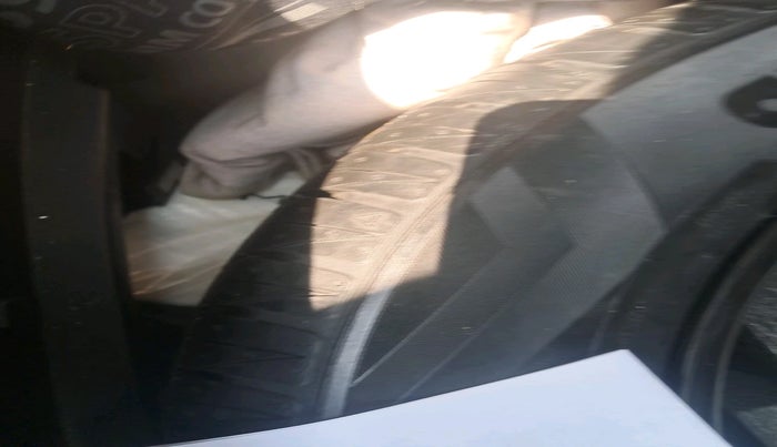 2022 MG ASTOR SAVVY 1.5 CVT S RED, Petrol, Automatic, 64,997 km, tyre