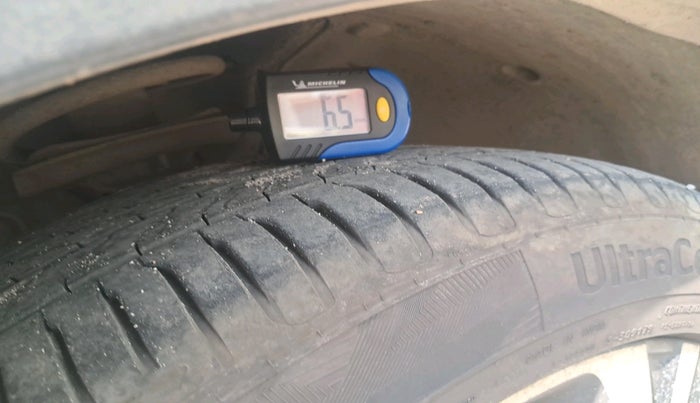 2022 MG ASTOR SAVVY 1.5 CVT S RED, Petrol, Automatic, 64,997 km, tyre