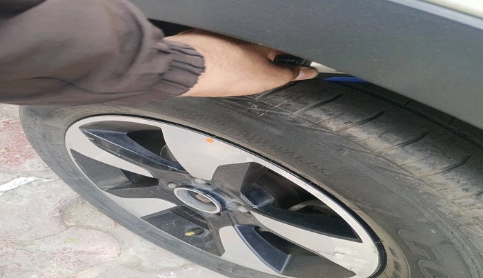 2019 Tata NEXON XZA PLUS PETROL, Petrol, Automatic, 94,423 km, tyre