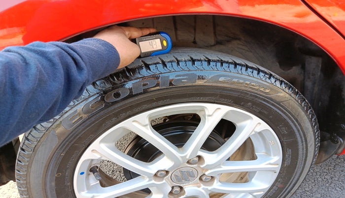 2022 Maruti Swift ZXI AMT, Petrol, Automatic, 1,04,566 km, tyre