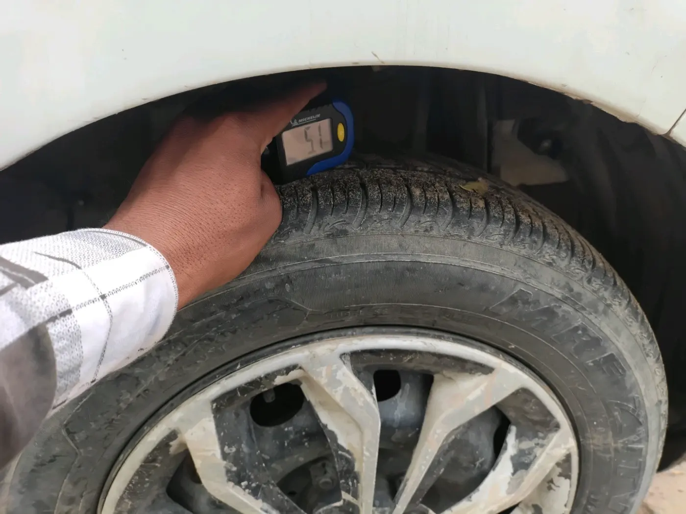 2023 Tata Tiago XE PETROL, Petrol, Manual, 25,293 km, tyre