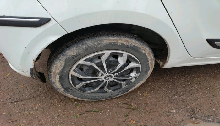 2023 Tata Tiago XE PETROL, Petrol, Manual, 25,293 km, tyre