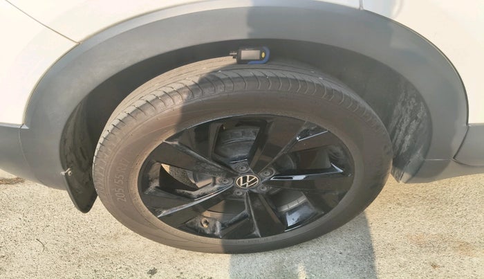 2024 Volkswagen TAIGUN GT Line 1.0L TSI MT, Petrol, Manual, 19,819 km, tyre