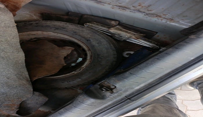 2019 Honda Amaze 1.2L I-VTEC E, Petrol, Manual, 74,426 km, tyre