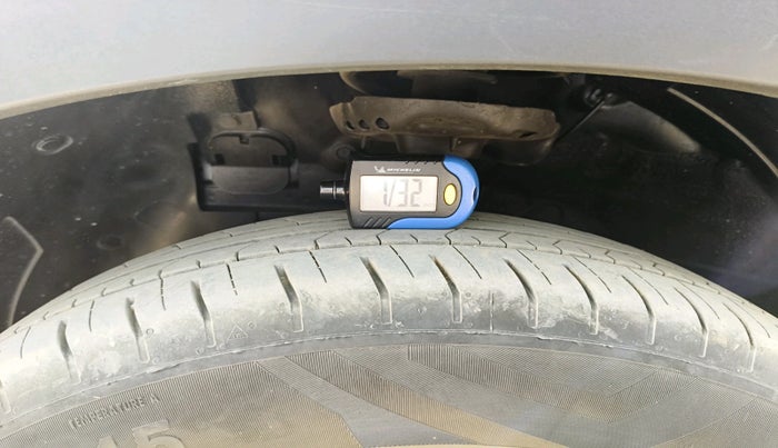 2025 Hyundai VENUE S Plus 1.2 Petrol MT, Petrol, Manual, 9,499 km, tyre