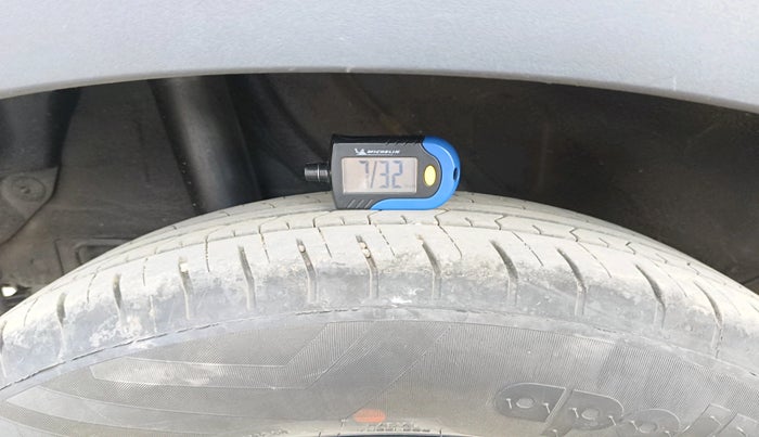 2025 Hyundai VENUE S Plus 1.2 Petrol MT, Petrol, Manual, 9,499 km, tyre