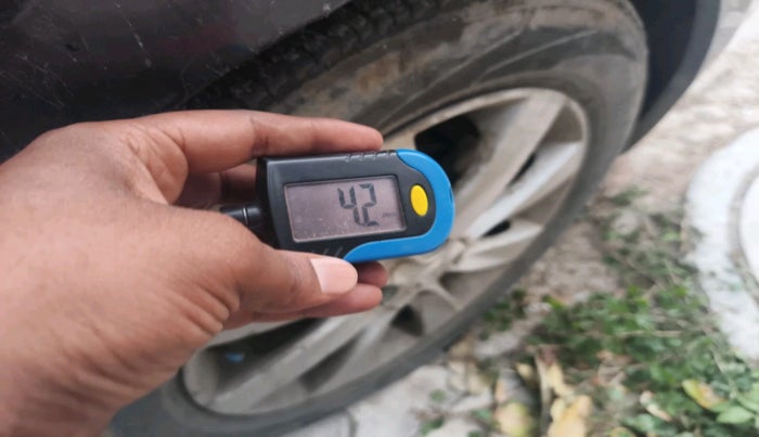 2012 Hyundai Verna FLUIDIC 1.6 CRDI SX OPT, Diesel, Manual, 1,91,356 km, tyre