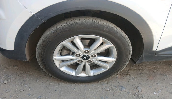 2016 Hyundai Creta SX 1.6 DIESEL, Diesel, Manual, 1,02,398 km, tyre