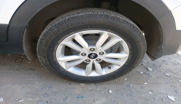 2016 Hyundai Creta SX 1.6 DIESEL, Diesel, Manual, 1,02,398 km, tyre