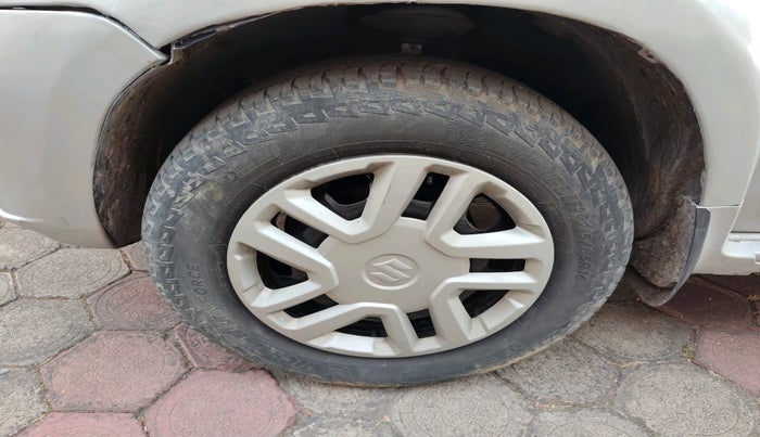 2014 Nissan Terrano XL (D), Diesel, Manual, 84,909 km, tyre