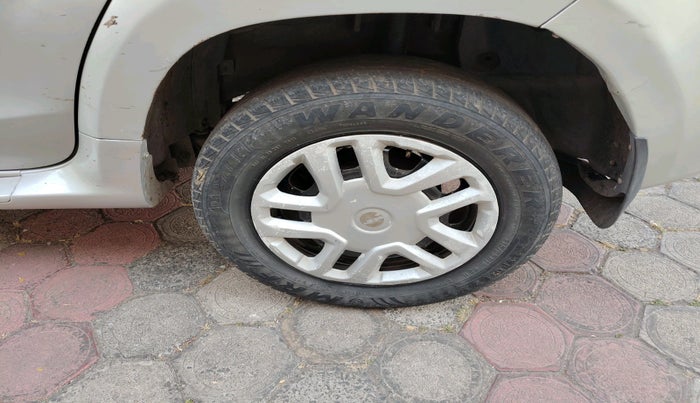 2014 Nissan Terrano XL (D), Diesel, Manual, 84,909 km, tyre