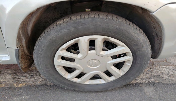 2014 Nissan Terrano XL (D), Diesel, Manual, 84,909 km, tyre