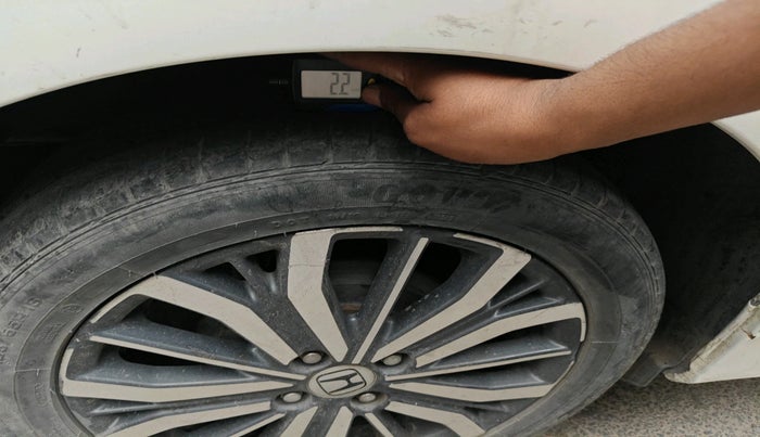 2017 Honda City 1.5L I-VTEC ZX CVT, Petrol, Automatic, 1,22,910 km, tyre