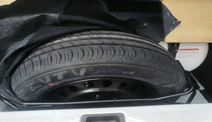 2024 Maruti New Wagon-R VXI CNG 1.0, CNG, Manual, 9,506 km, tyre