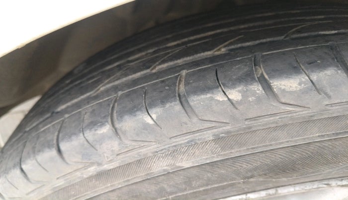 2016 Ford Ecosport TITANIUM 1.5L DIESEL, Diesel, Manual, 1,57,363 km, tyre