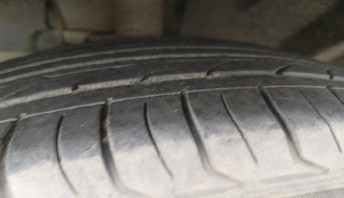 2016 Ford Ecosport TITANIUM 1.5L DIESEL, Diesel, Manual, 1,57,363 km, tyre