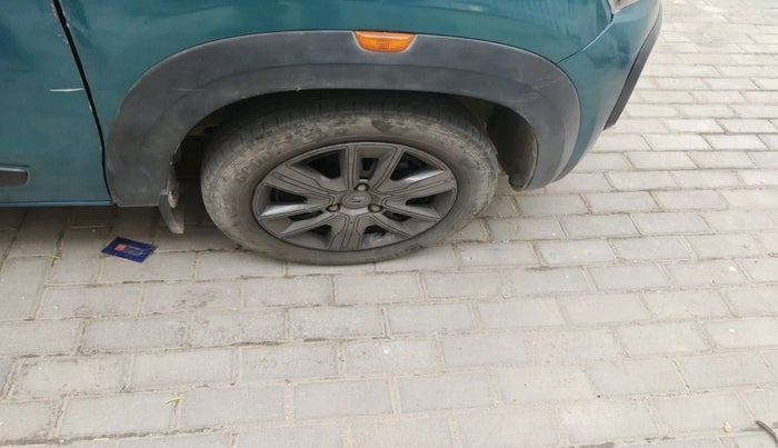 2020 Renault Kwid CLIMBER 1.0 AMT (O), Petrol, Automatic, 64,628 km, tyre